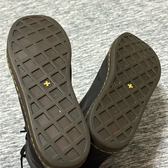 Doc Martens Tobias Lace Up Boot Mens 8/Ladies 9 - Picture 9 of 9